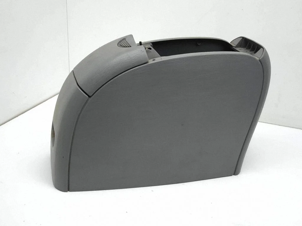 Center console 0RT92TRMAF