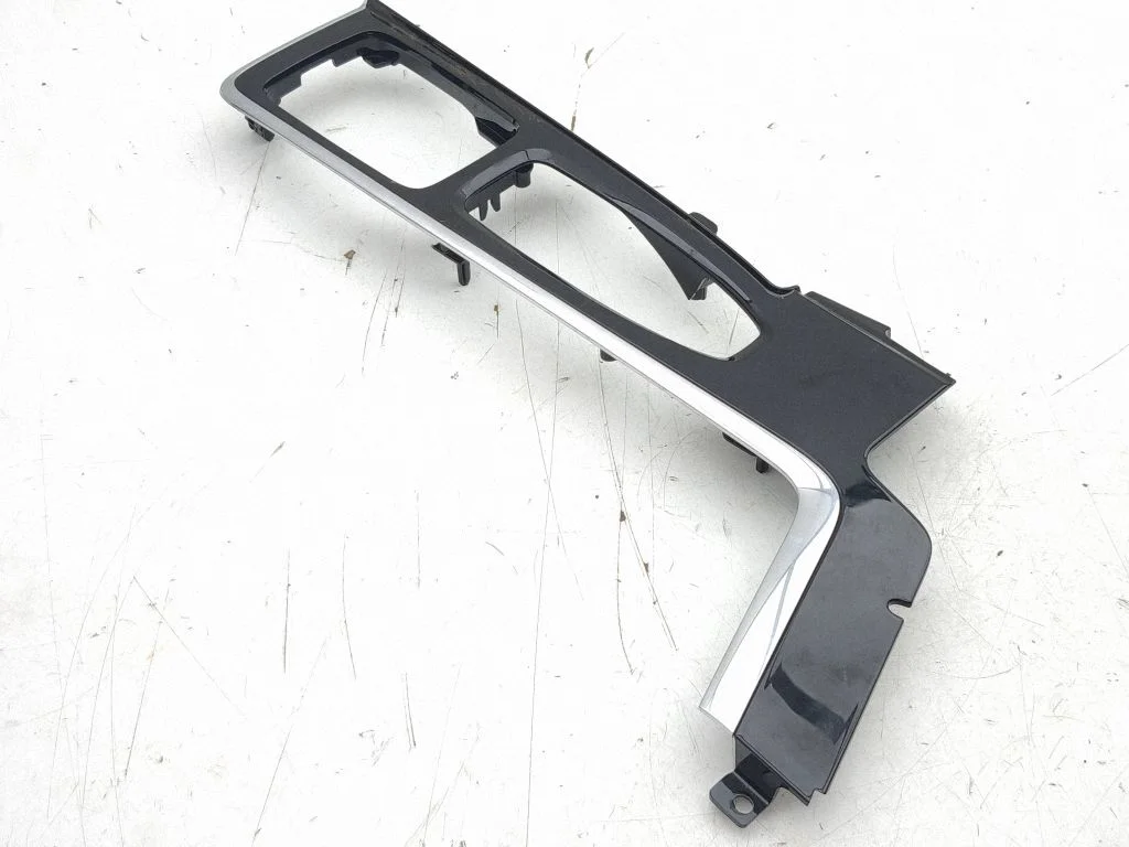 Gear shifter surround trim plastic 31497548