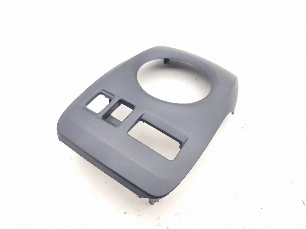 Gear shifter surround trim plastic – Nissan Leaf II (ZE1) (2017-2025)