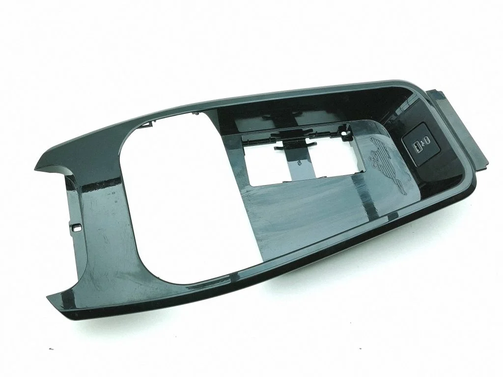 Gear shifter surround trim plastic PJ8BR045M54