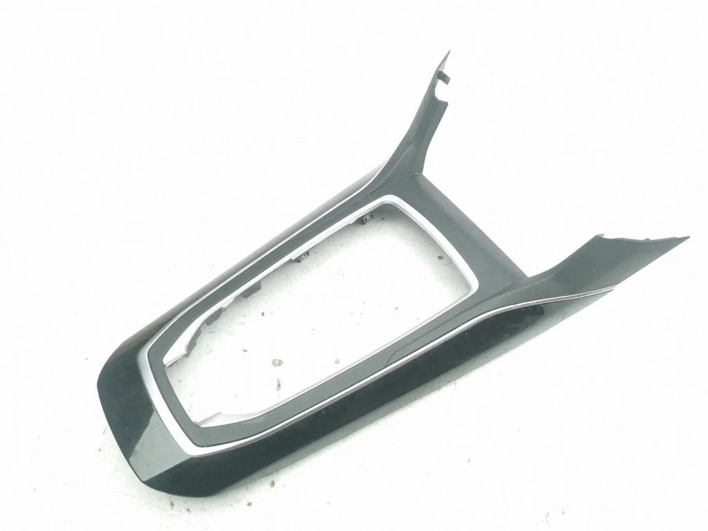 Käigukangi ümbrise viimistlus (plastik) – Peugeot 308 (2013-2021)