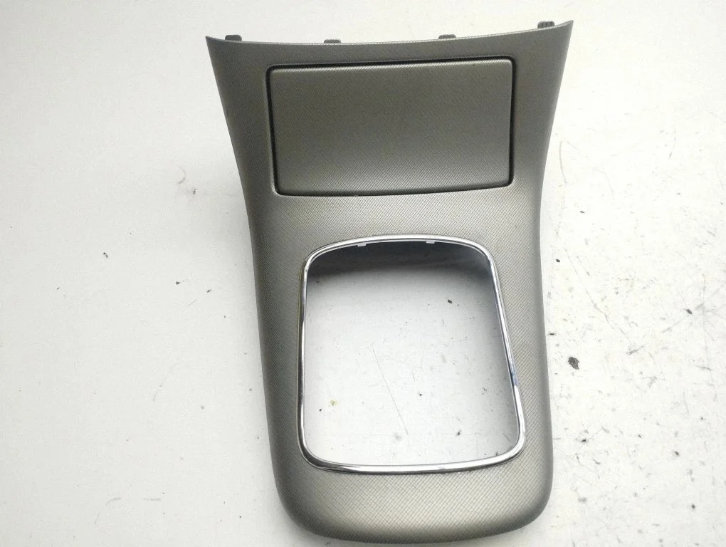 Gear shifter surround trim plastic 8528