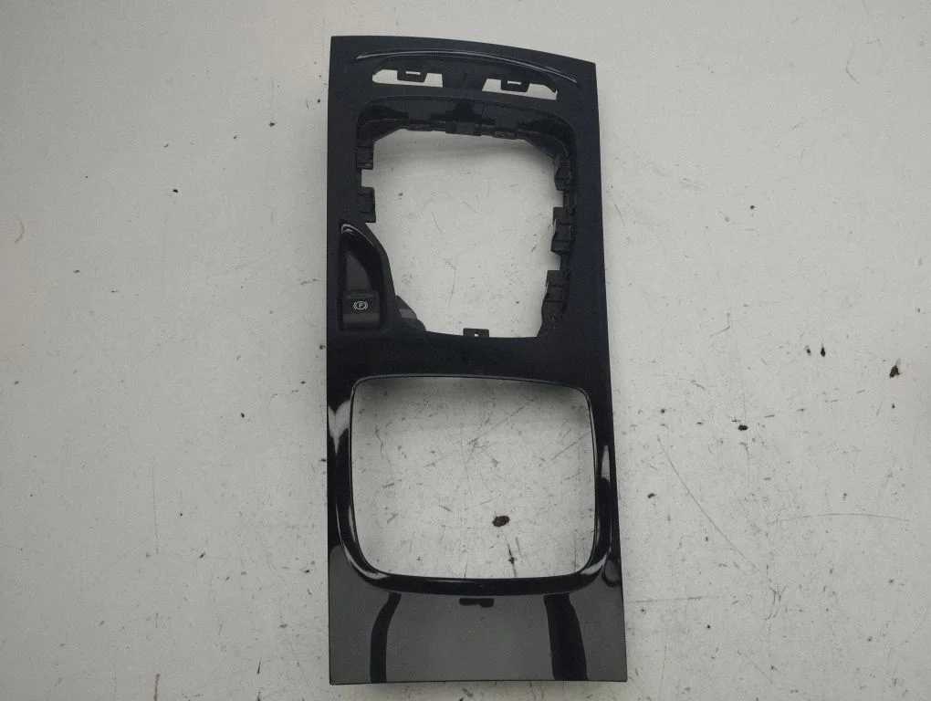 Pārnesumu pārslēga sviras apdare (plastmasas) 39126636