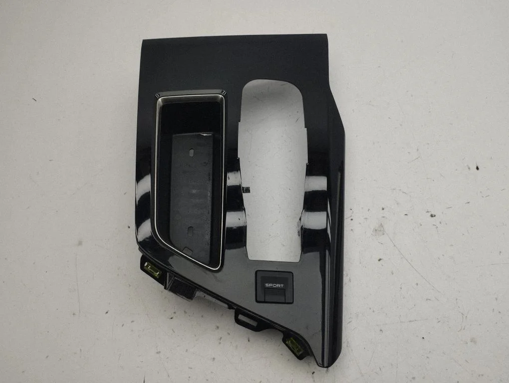 Pārnesumu pārslēga sviras apdare (plastmasas) 9810343177