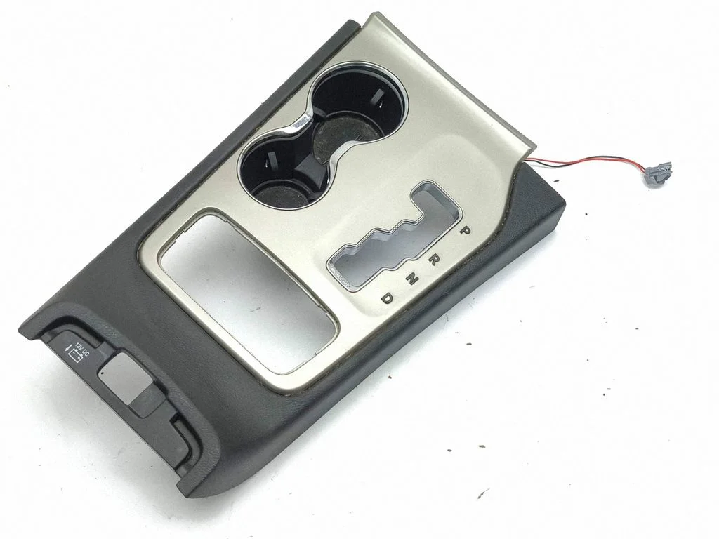 Gear shifter surround trim plastic 1SY441XTAC