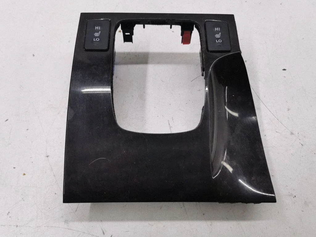 Gear shifter surround trim plastic 7295TL0