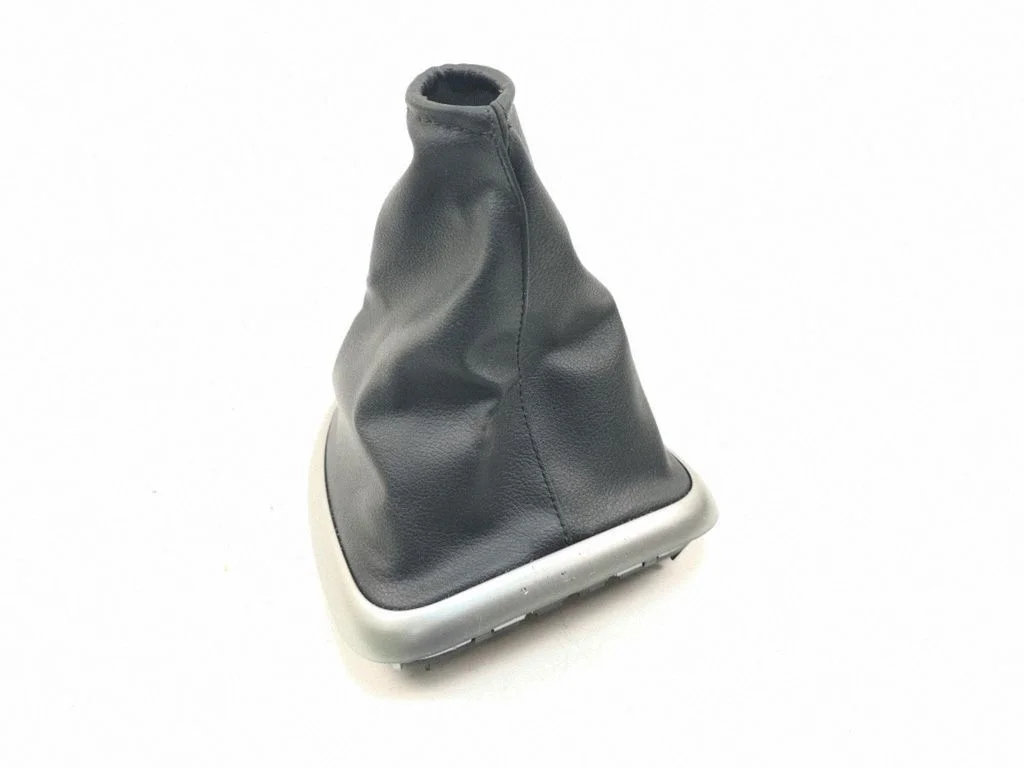 Pārnesumu pārslēga sviras apdare (plastmasas) 96935JD000