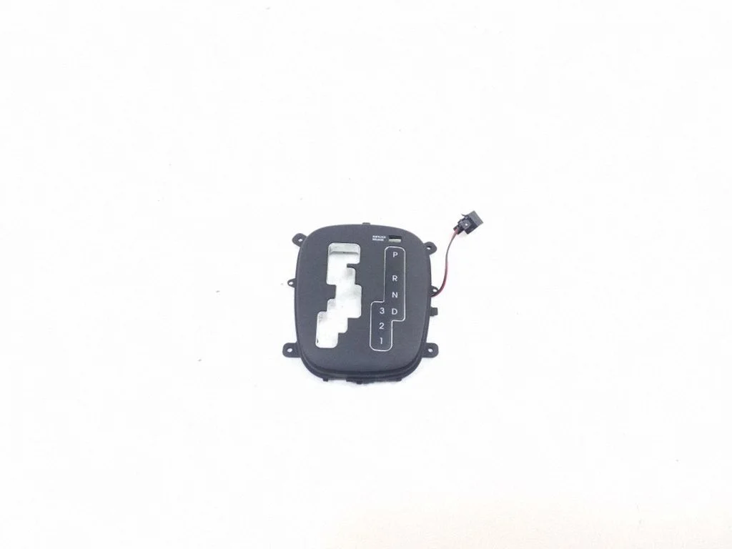 Pārnesumu pārslēga sviras apdare (plastmasas) 846592L800