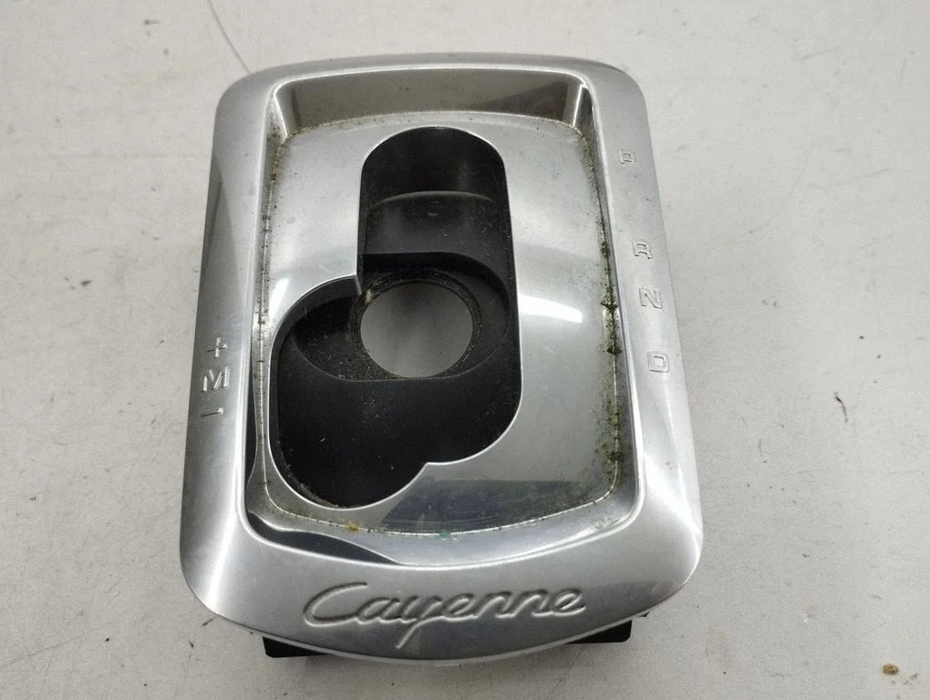 Gear shifter surround trim plastic 7P5863419