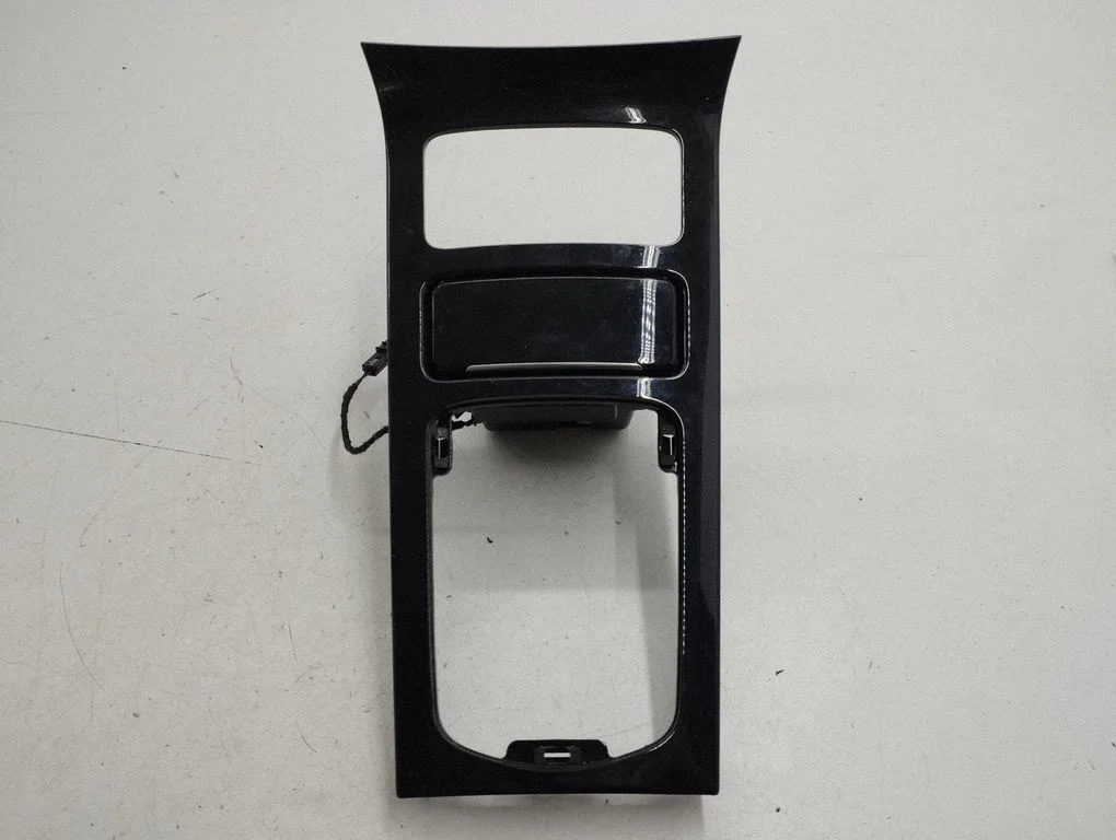 Gear shifter surround trim plastic – Porsche Cayenne (92A) (2010-2017)