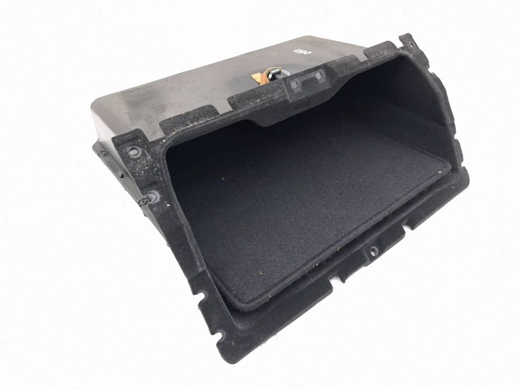 Glove box central console 84975CD000B