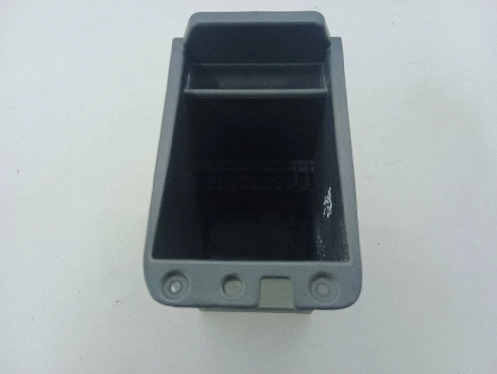 Glove box central console DDD23939