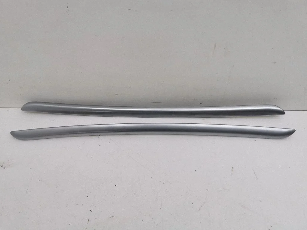 Center console decorative trim A1646830270