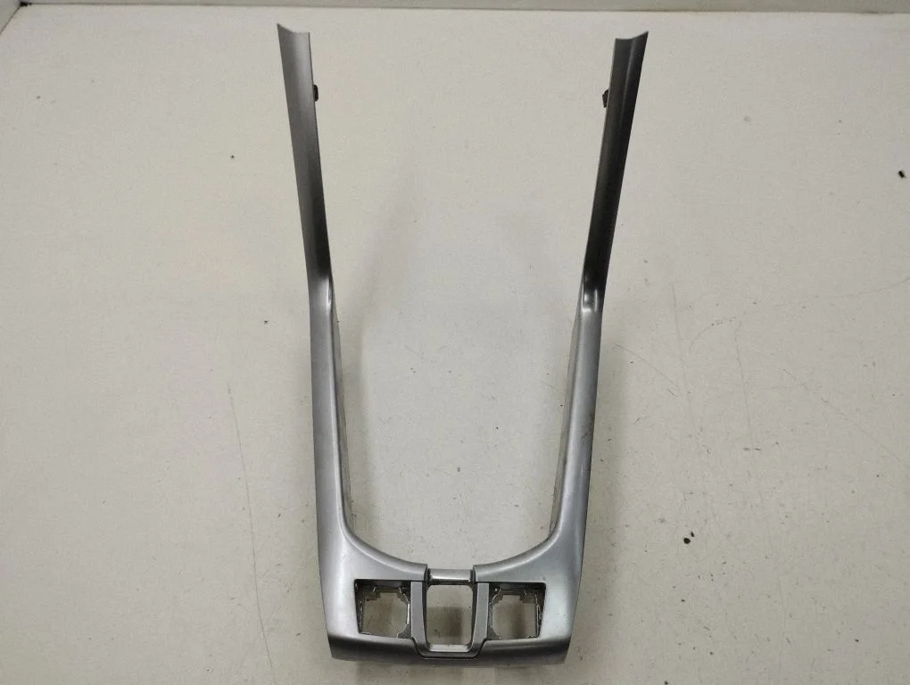 Center console decorative trim 22751724