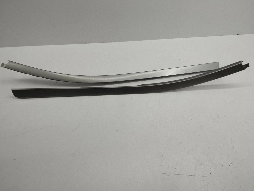 Center console decorative trim EH14644A1
