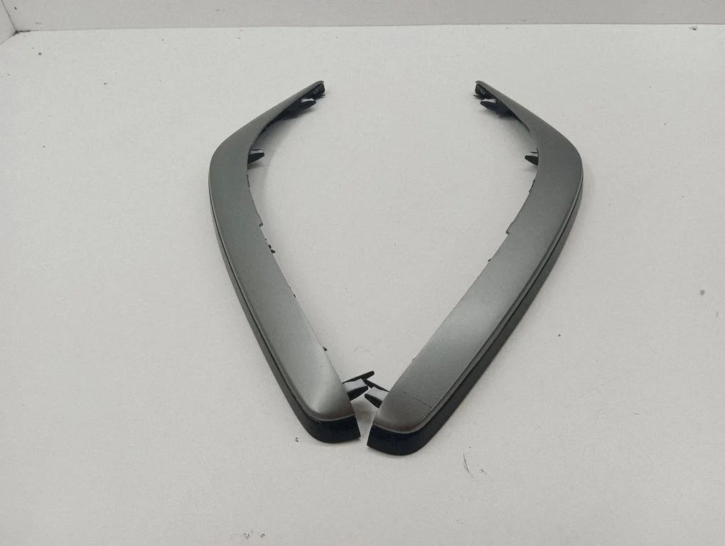 Center console decorative trim 4555254