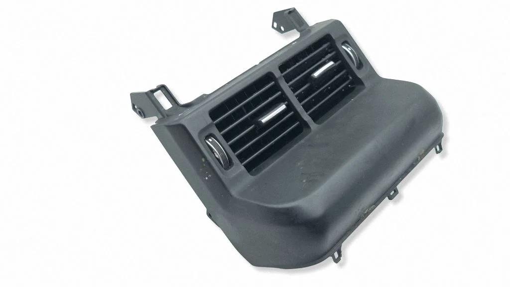 Kratka nawiewu tylna K8D267448A