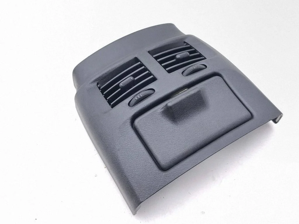 Rear air vent grill – Lexus IS 220D-250-350 (2006-2013)