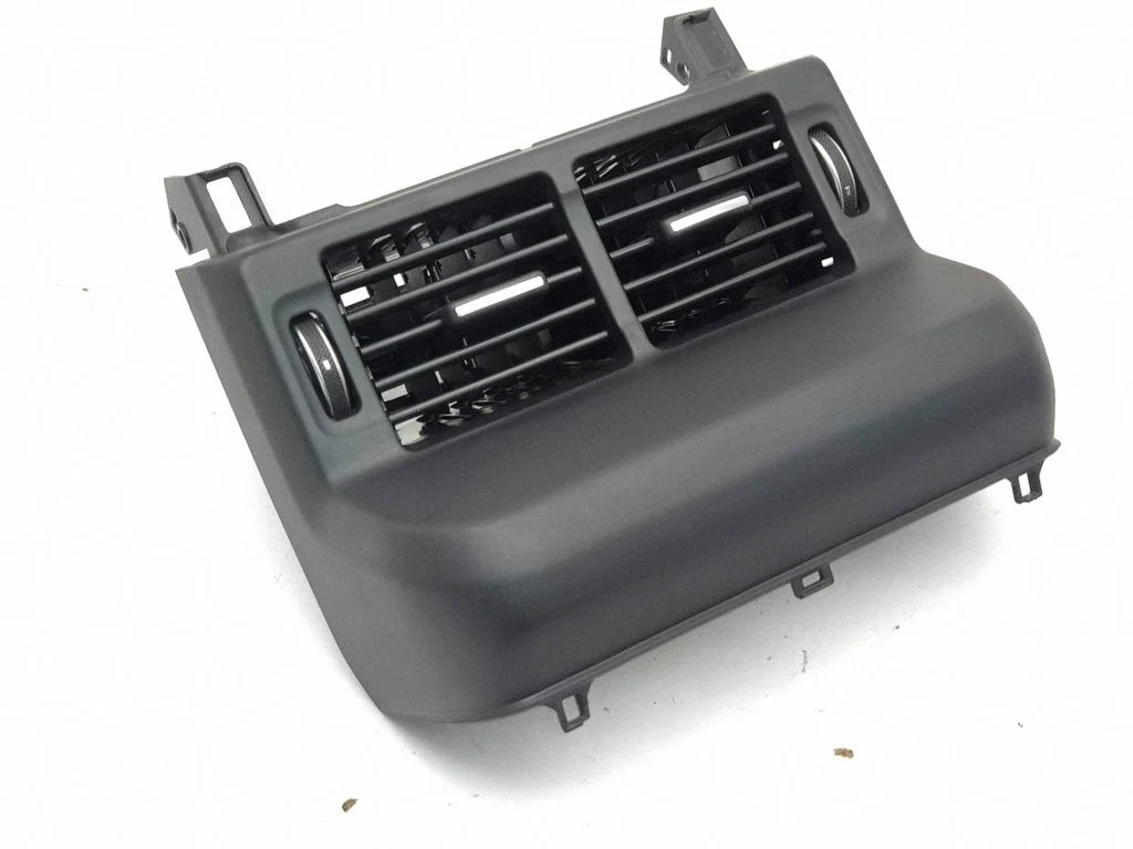 Kratka nawiewu tylna K8D267448A