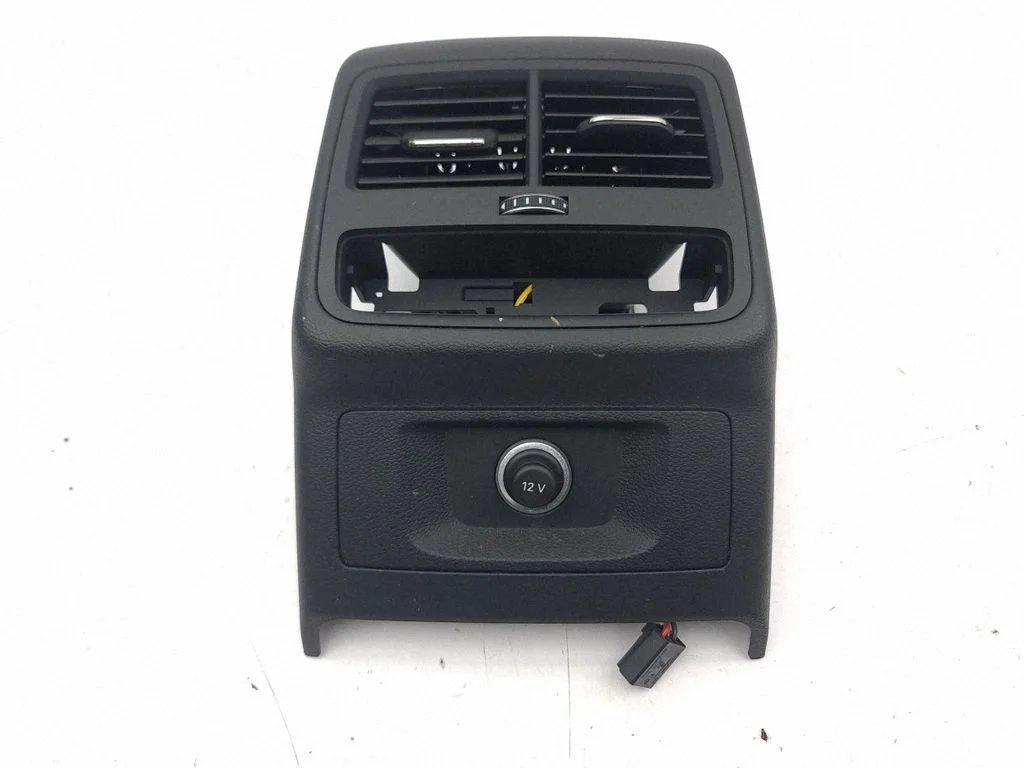 Rear air vent grill 8W0819203