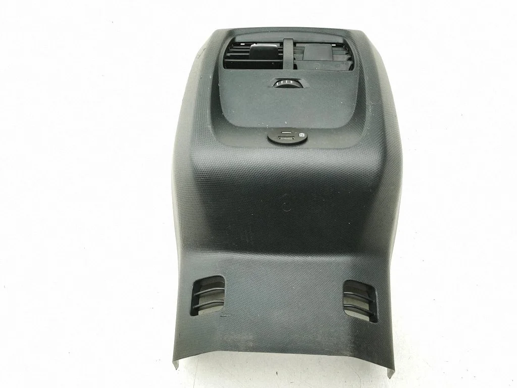 Rear air vent grill LJ8BR045B72A