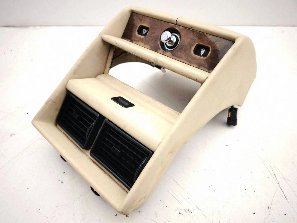 Rear air vent grill – Rolls-Royce Silver Spur (1980-1998)