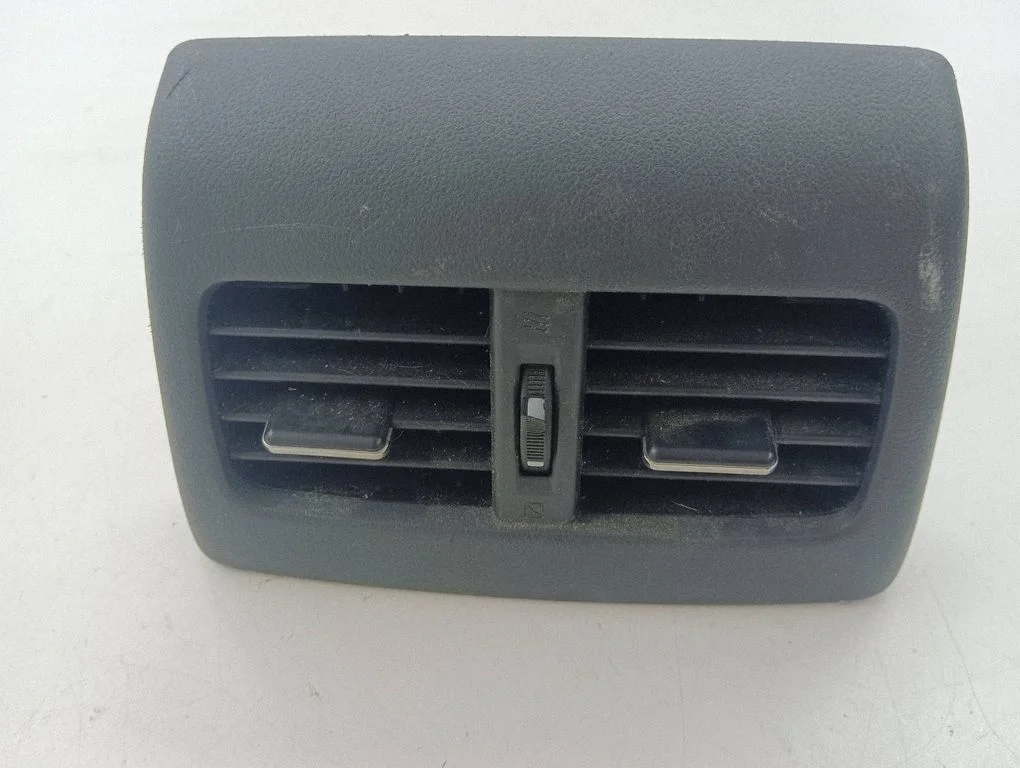 Rear air vent grill – Honda CR-V (2013-2016)