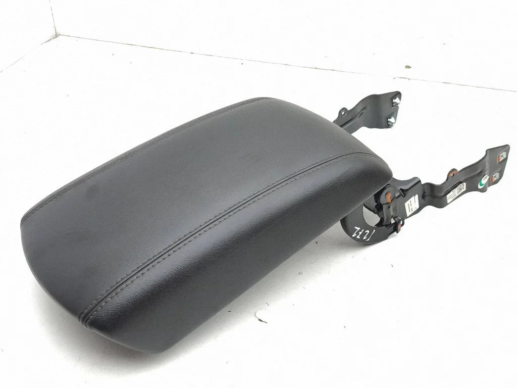 Podłokietnik EM2BR04604AF
