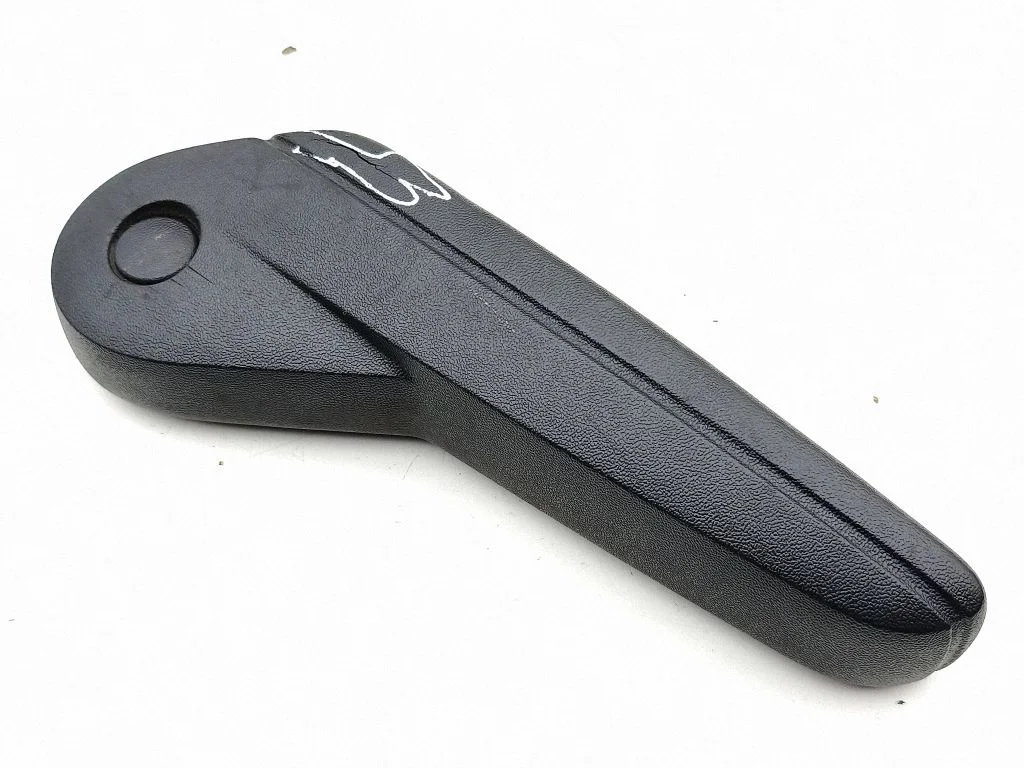 Armrest – left
