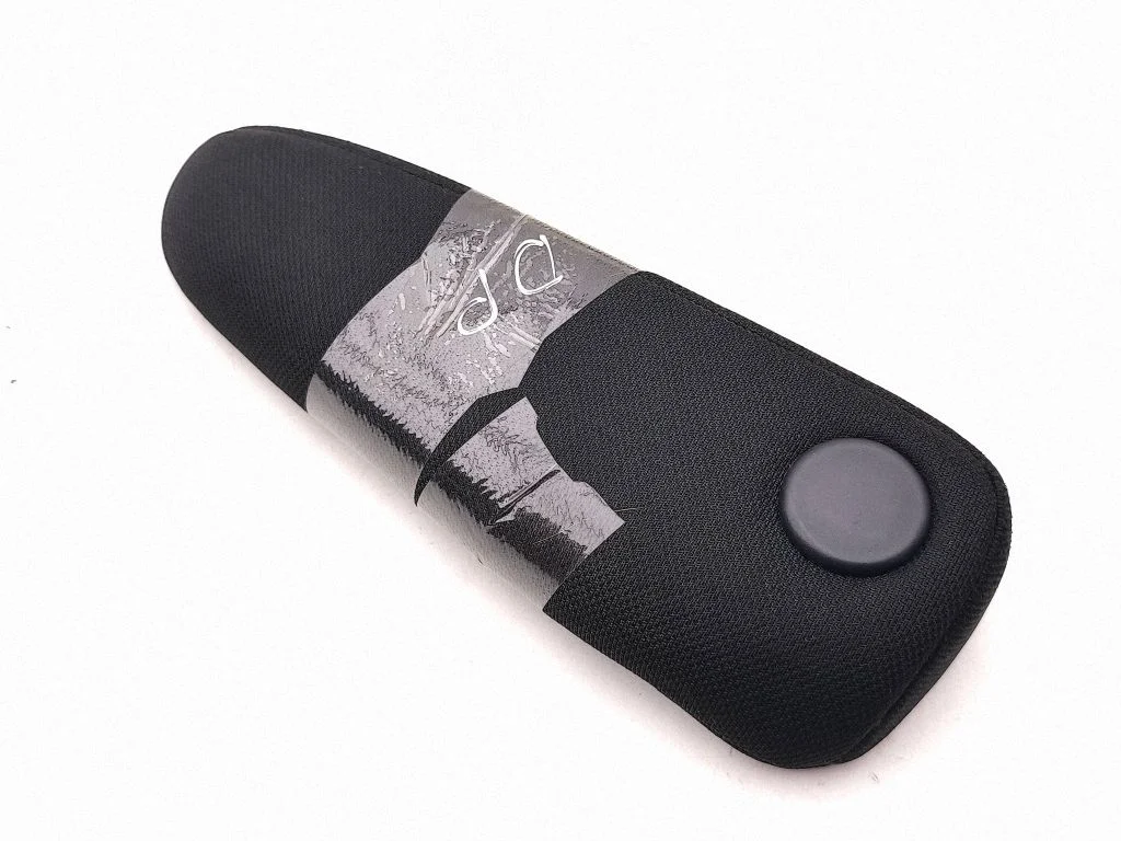 Armrest – front right
