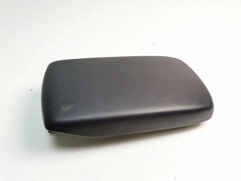 Armrest – Toyota RAV 4 (XA40) (2012-2018)