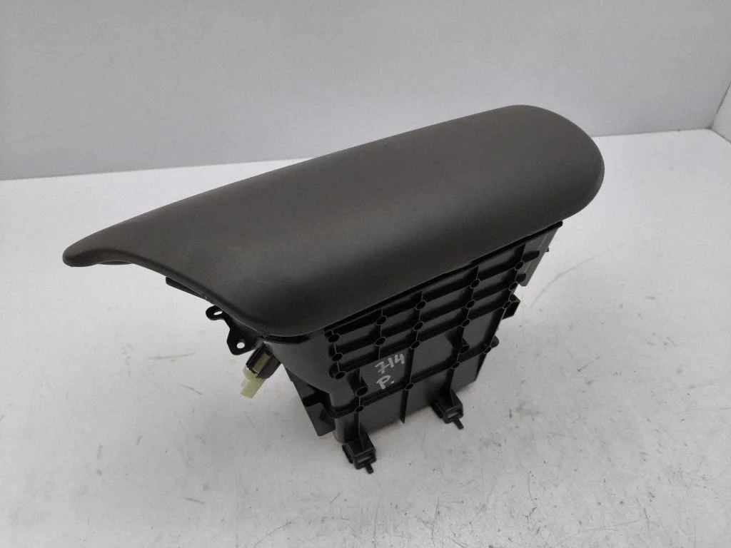 Roku balsts – Toyota C-HR I (2016-2023)