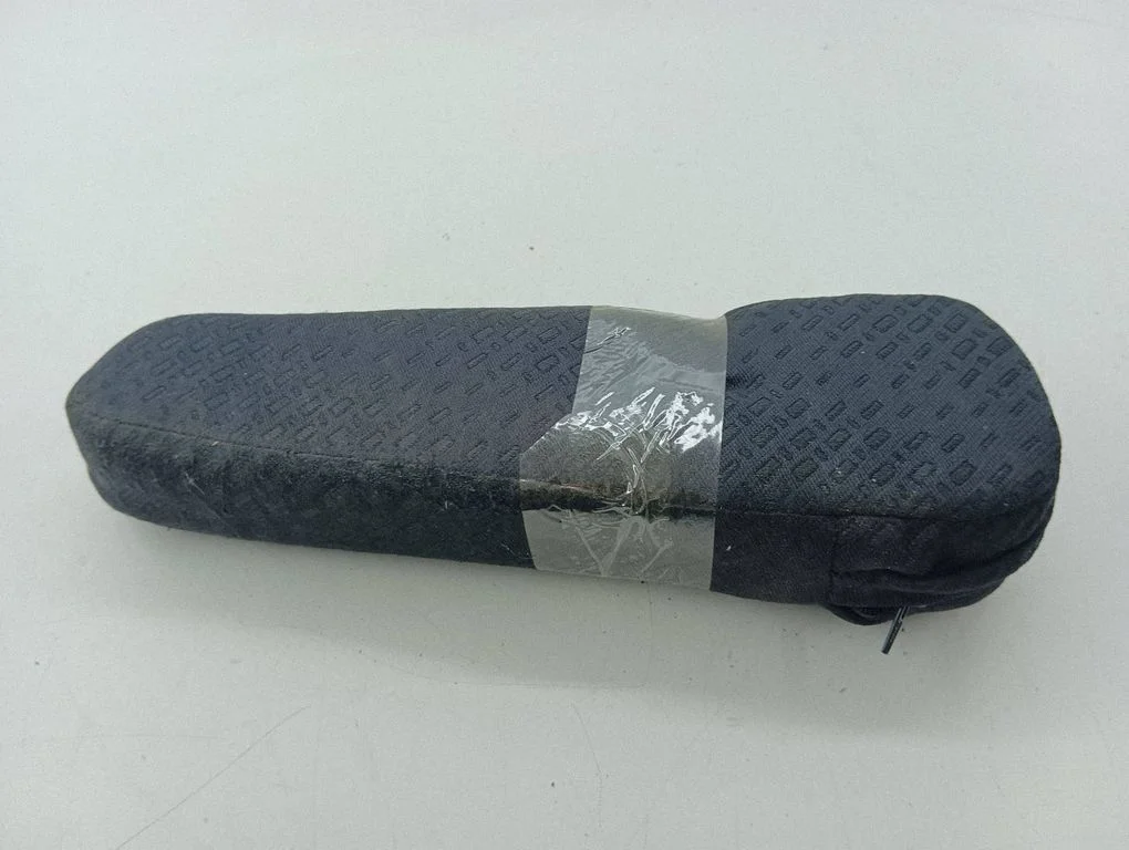 Armrest – left