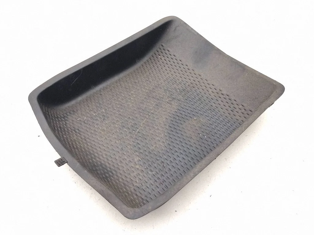 Central console drawer/shelf pad LJ8BR045H74ADW