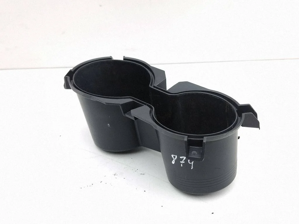 Cup holder front 84670K4501