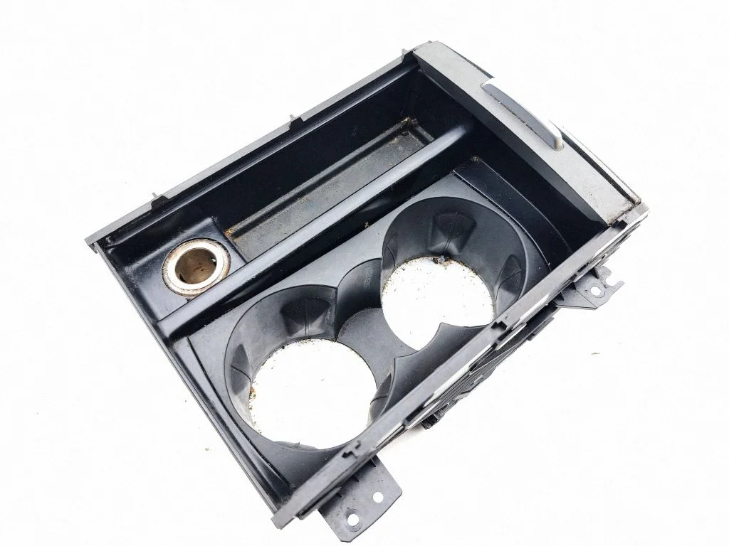 Cup holder front 08258005