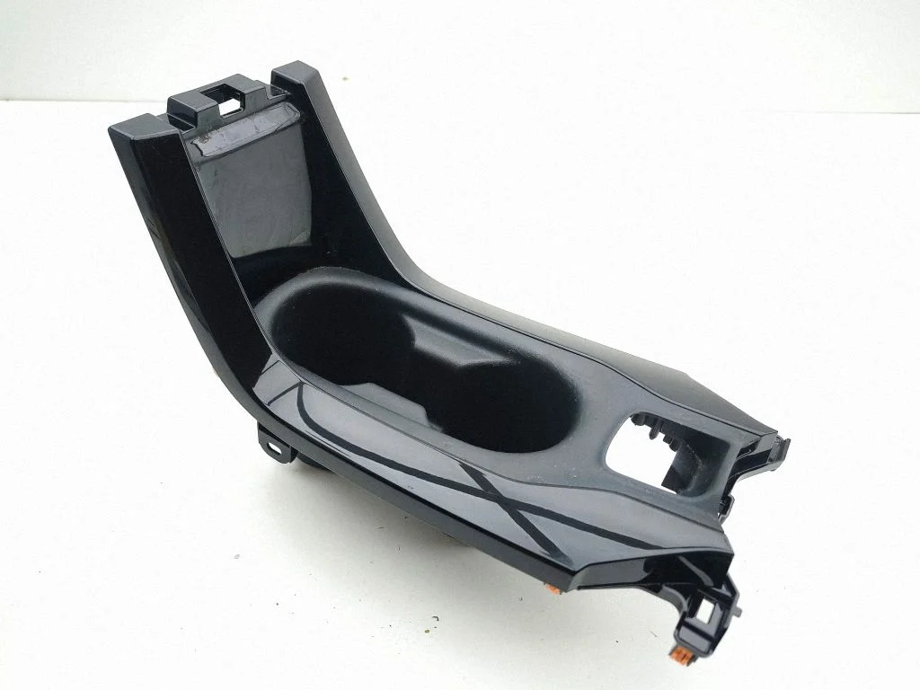 Cup holder front 5880302560