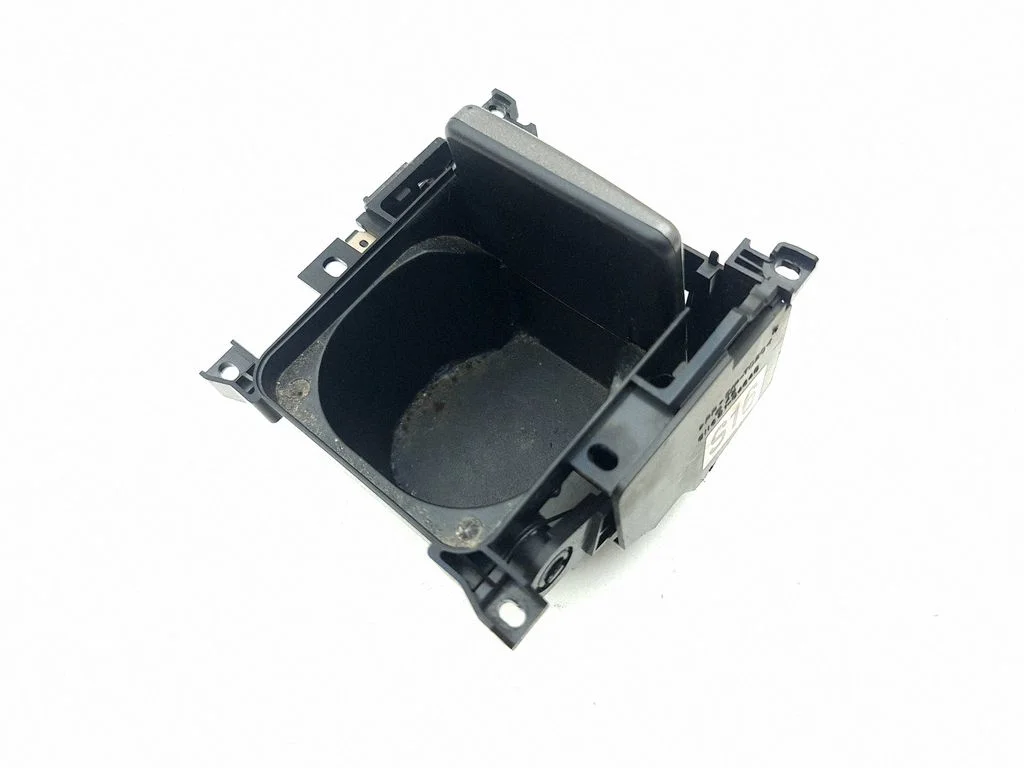 Cup holder front – Lexus IS 220D-250-350 (2006-2013)