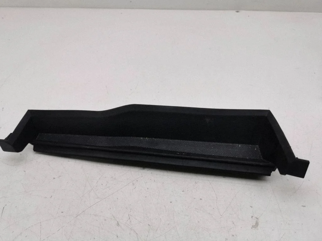 Konsoles nodalījuma/plauktiņa paliktnis 0480421