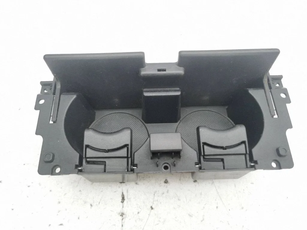 Cup holder front