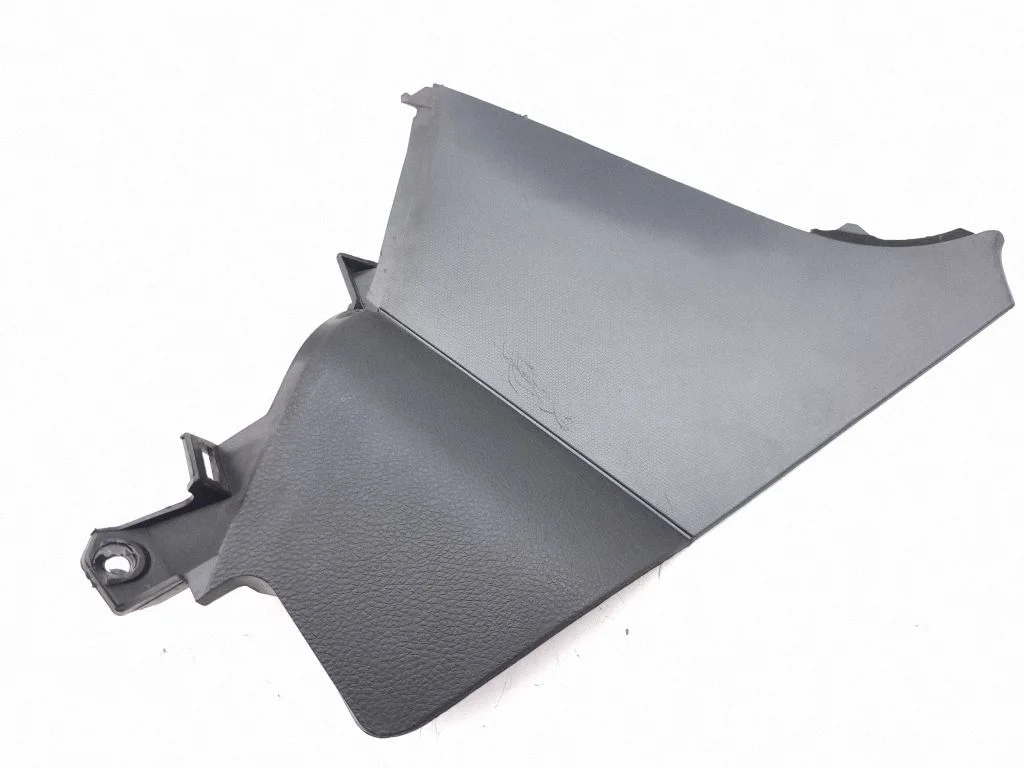 Centre console side trim front 68135CD400