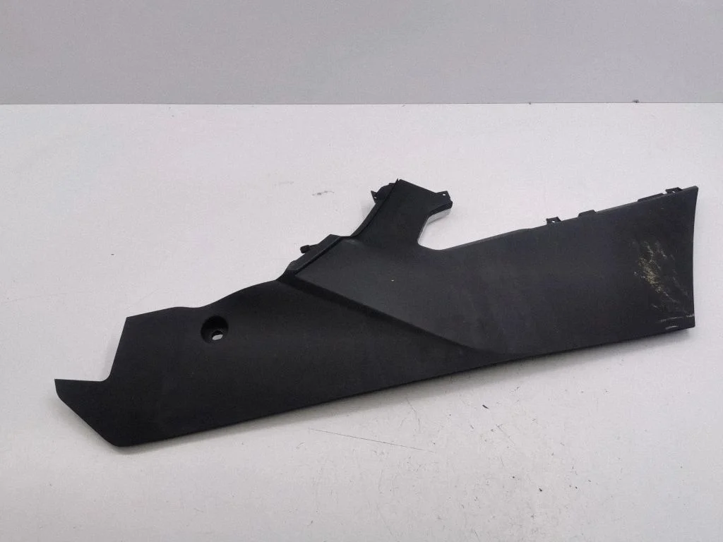 Centre console side trim front BJ32045M10AAW