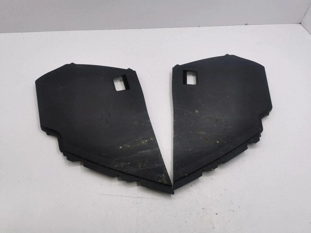 Centre console side trim front BJ32044C73AAW