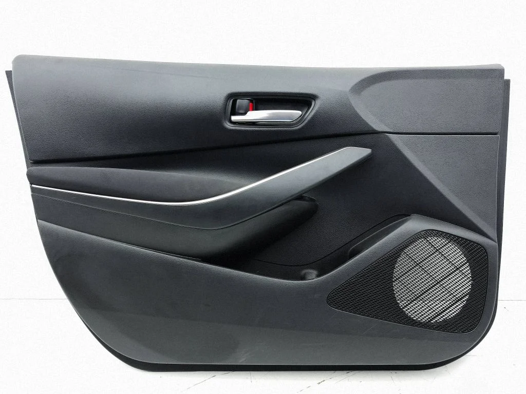 Priekšējo durvju apšuvums 670610Z420C2