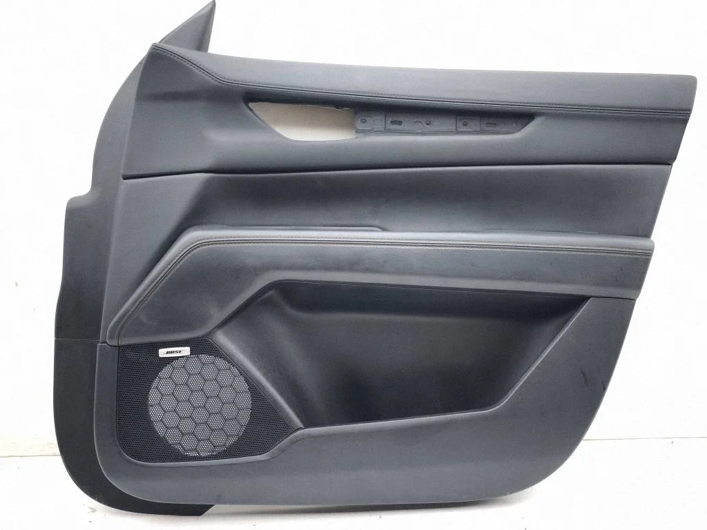 Eesmiste uste sisevooder KB8C6843X