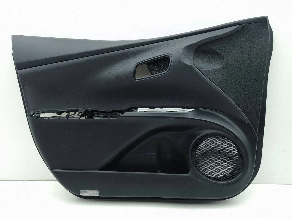 Eesmiste uste sisevooder – Toyota Prius (XW50) (2015-2023)