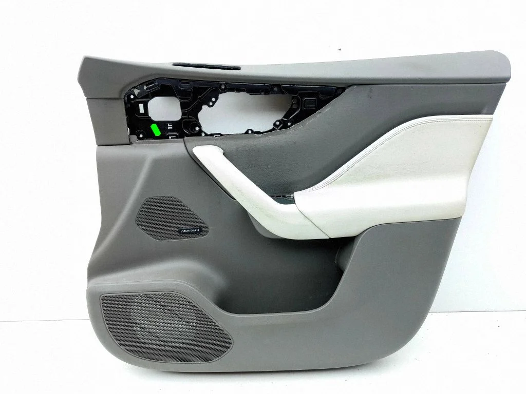 Front door card panel trim – right