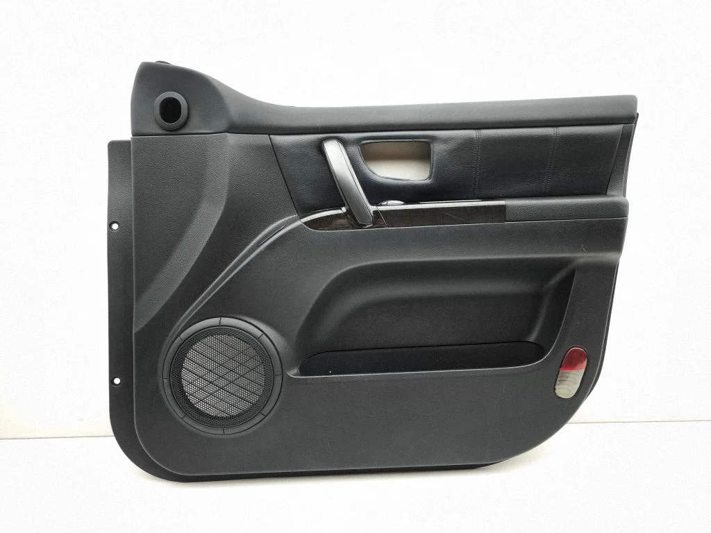 Front door card panel trim – KIA Sorento (2002-2009)