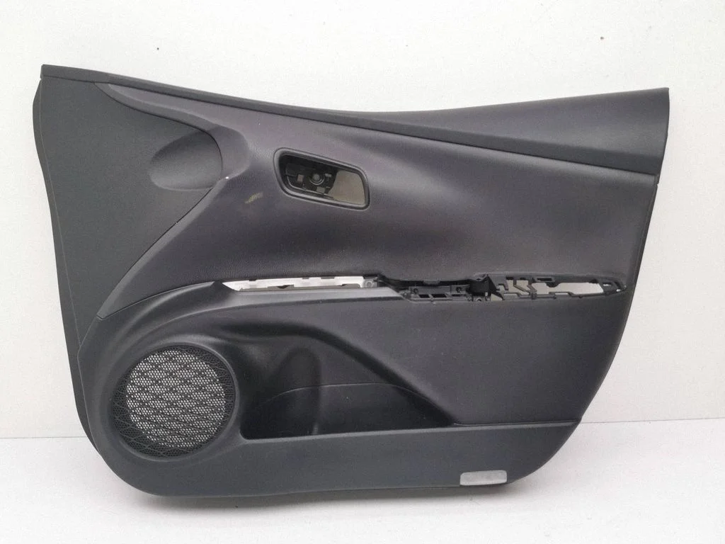 Eesmiste uste sisevooder – Toyota Prius (XW50) (2015-2023)