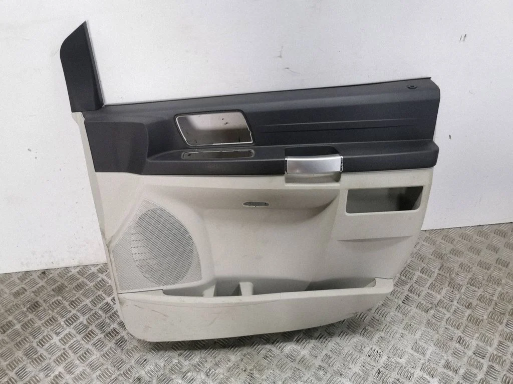 Front door card panel trim – right